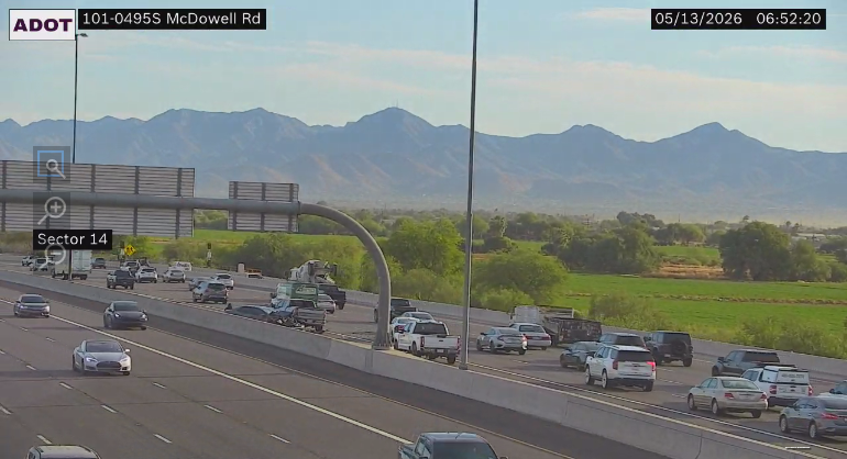 ArizonaDOT's tweet photo. Loop 101 Pima northbound after McDowell: A crash is blocking the HOV and left lanes. https://t.co/aL0p6RY5fE