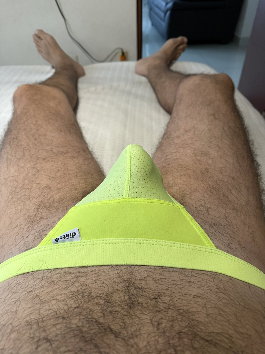 romer71954's tweet photo. Amé el color de este #string de la nueva colección #tucan de @dietzunderwear 
👌 🩲😎👇 https://t.co/3HFWtwFbTw