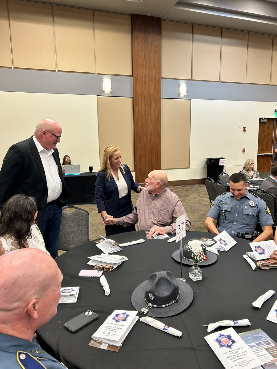 LeslieRutledge's tweet photo. Wonderful to visit with our outstanding Troopers at the @ARStatePolice Awards Ceremony!

Huge congratulations to Troopers of the Year: Trooper Ethan Hiland, TFC Brady Nuckels, and TFC Jacob Price.

Your courage, professionalism, and dedication keep Arkansas safe and set the standard for service. Thank you to all the honorees for your extraordinary work.