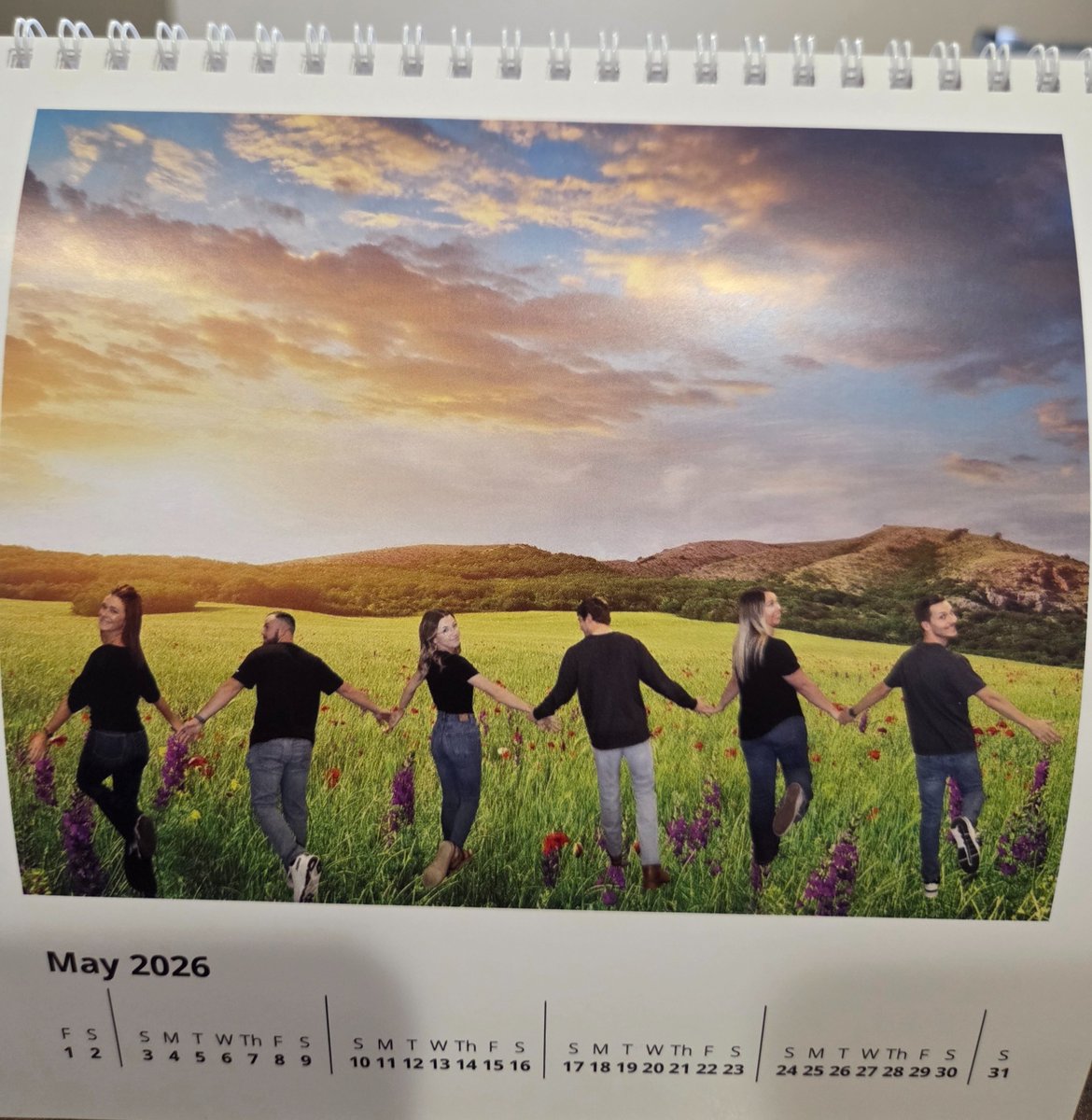 PateFarm's tweet photo. If you haven't frolicked through some flowers in a while, may this brighten your week as if you had! 😂🌻

#OfficeHumor #AwkwardPhotoCalendar #PateFarm #GoodNeighbor https://t.co/b5Y2DBX0by