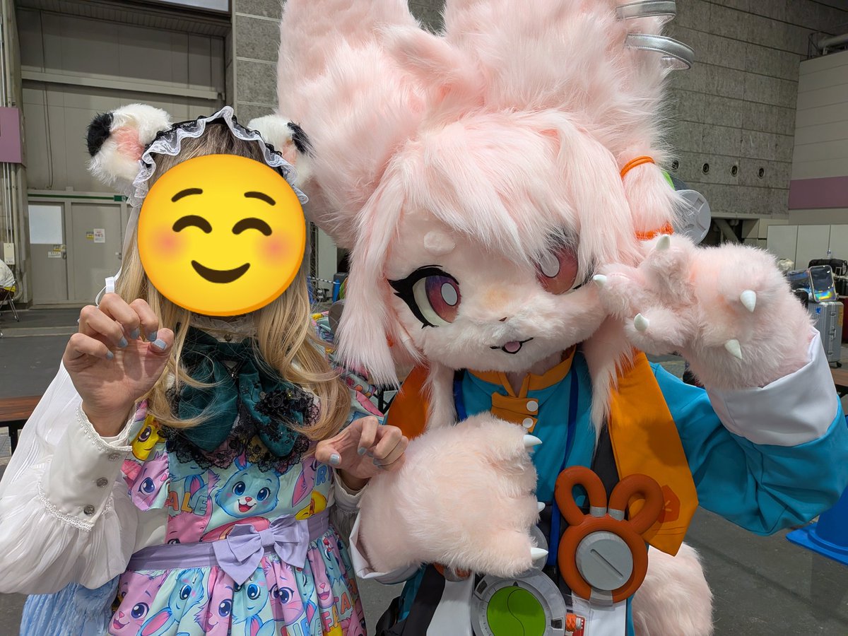 otsukipamicalm's tweet photo. 私の好きな、ケモノ×ロリィタ×ヴィジュアル系を掛け合わせた感じで、マイペースにのんびりやっています。現実世界ケモノむすめ受肉おじさんです #ロリィタファッション #獣耳 @vanillanium https://t.co/HSGR8elVFI