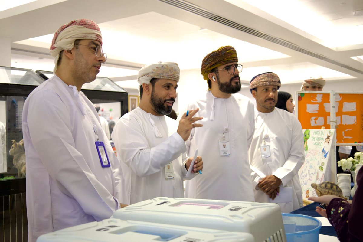 CAHS_ASU_OM's tweet photo. شارك كلٌ من الدكتور عبدالرحمن المقبالي، والدكتور محمد الحاتمي، والدكتور أحمد الكاسبي، والدكتور فهد العبري في تقييم مشاركات طلبة مركز اللغة والدراسات التأسيسية ضمن فعاليات ملتقى الرياضيات الأول تحت عنوان «من الصفر إلى مالانهاية»، والذي هدف إلى تعزيز مهارات الطلبة
@AsharqiyahUni https://t.co/E49m0Fj1g2