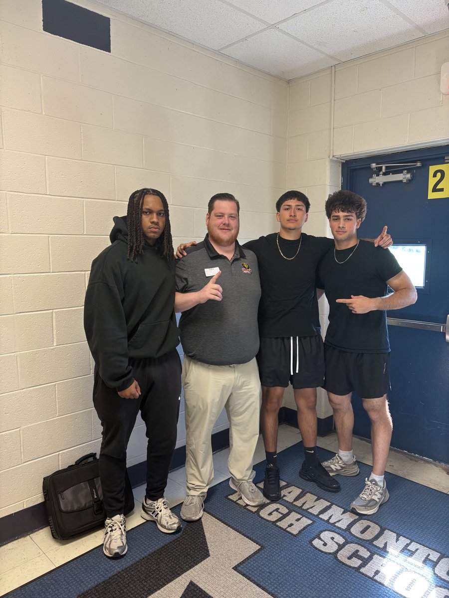 HammontonFB's tweet photo. Thanks @Coach_Bakanas for stopping out to visit.
@KingsCollegeFB @HHSdevilsports https://t.co/p95XTmBRbc