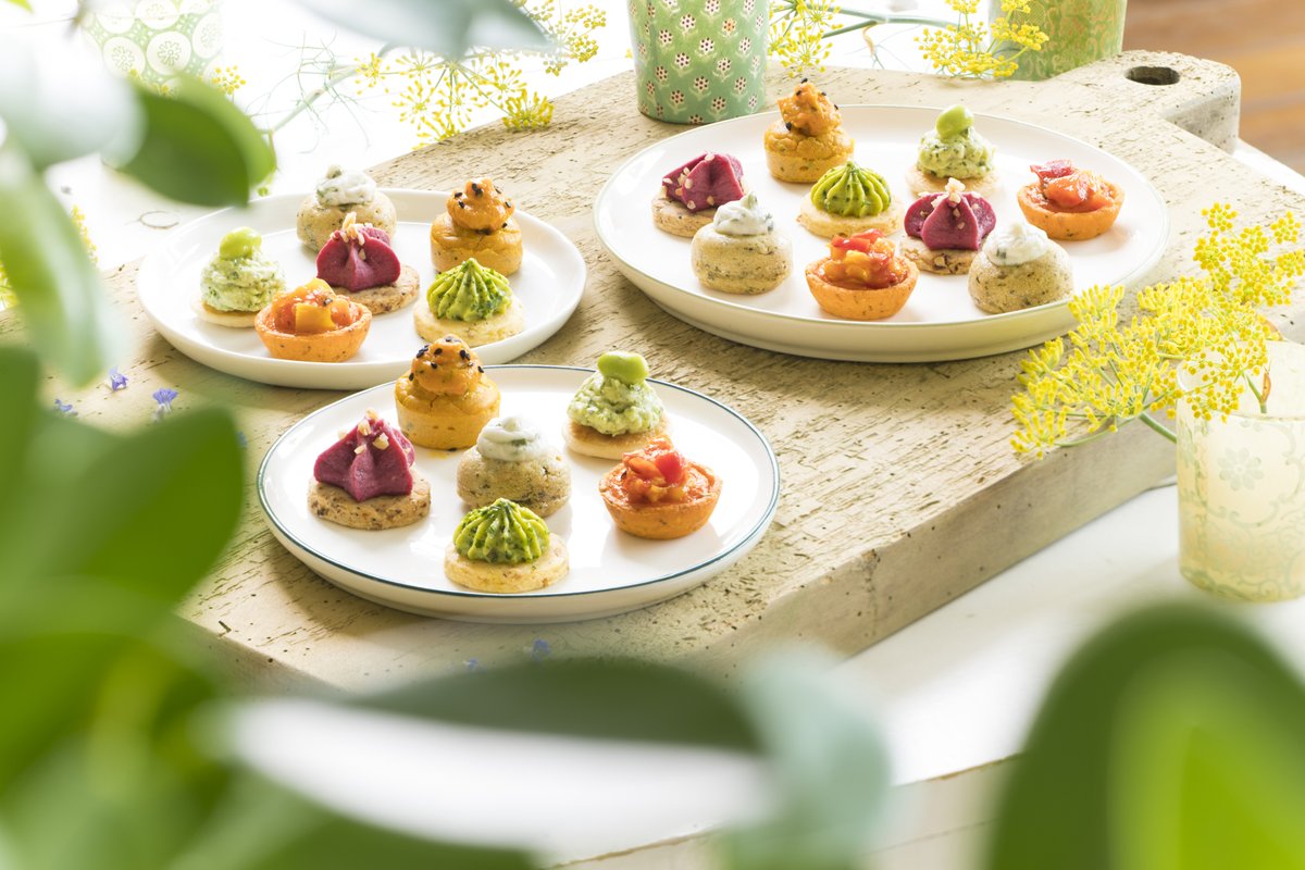 CentralFoods's tweet photo. New Product Launch - Tipiak Vegan Canapé Selection 

Celebrate World Cocktail Day with our exquisitely French, Tipiak Vegan Canapé Selection – available in six globally inspired flavours. 

Find out more in our latest press release ➡️https://t.co/pS085ol9sX https://t.co/FDoGZ1UwBG