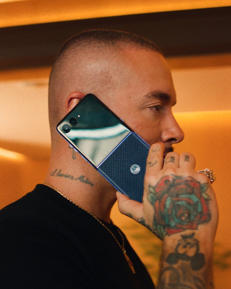 motorola tweet media