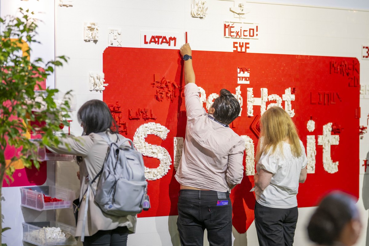 Red Hat Summit tweet media