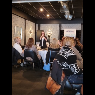 slwdb's tweet photo. We listened to Katie O’Brien’s inspiring journey - turning obstacles into opportunities and choosing growth. Thank you to the Chamber of Commerce for organizing such an engaging session! https://t.co/3KUBD2CAIg