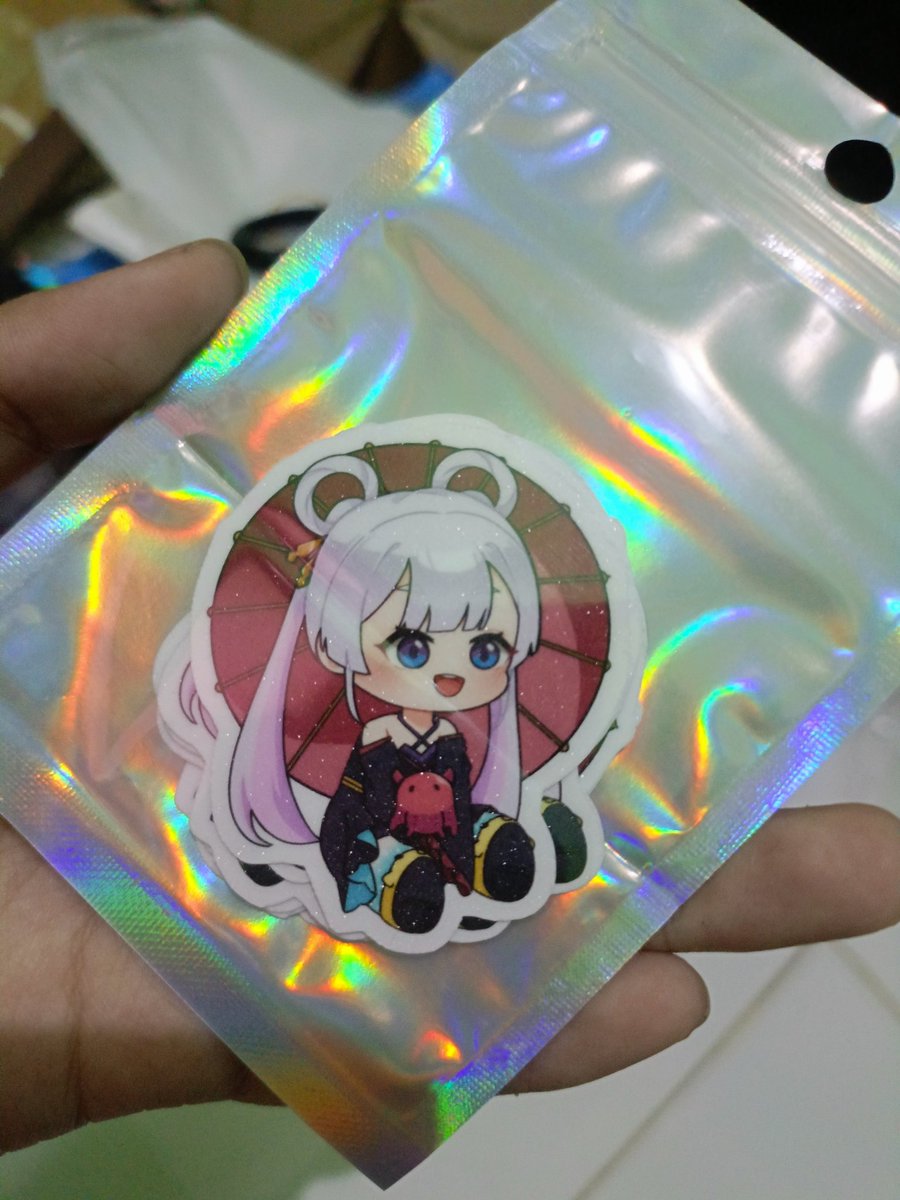 Hilduck_'s tweet photo. @alice_roose Haii kakkk kalo misalkan trade nya dengan sticker Yachiyo apa kakak masih mau kak? 👉👈 aku salah hitung stock artprint nya 😭 https://t.co/Tv6JbenRja