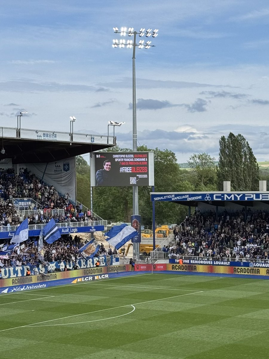 AJ Auxerre tweet media