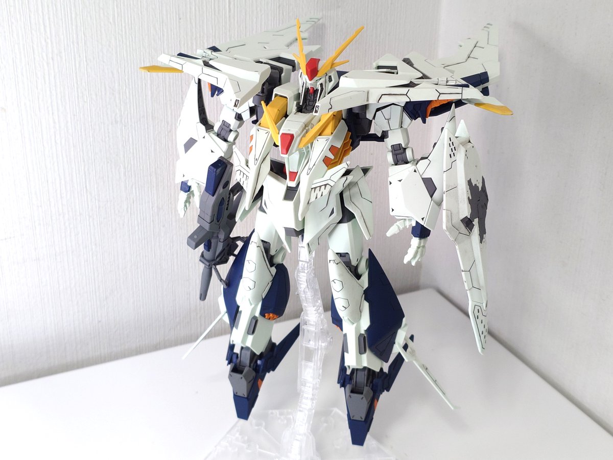 fulraria's tweet photo. HG Ξガンダム(キルケーの魔女)完成しました。
1枚目：フライトモードで戦闘態勢
2枚目：フライトモード(棒立ち)
3枚目：ビームサーベル構え
4枚目：巣立ち
墨入れとつや消しトップコートで簡単仕上げです。
映画を見たら作りたくなりますよね！ https://t.co/kcykXpDyIj