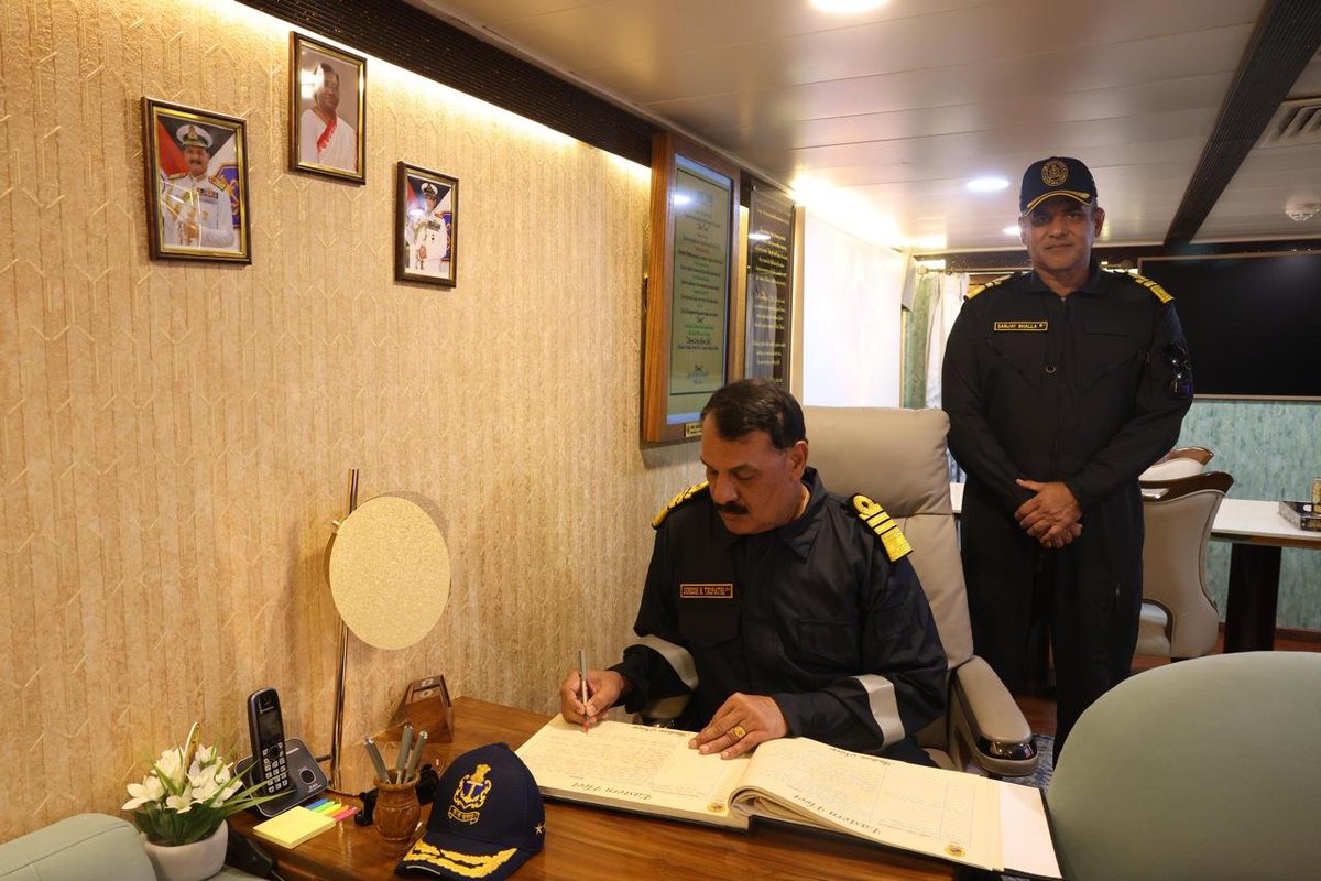 Eastern Naval Command 🇮🇳 tweet media