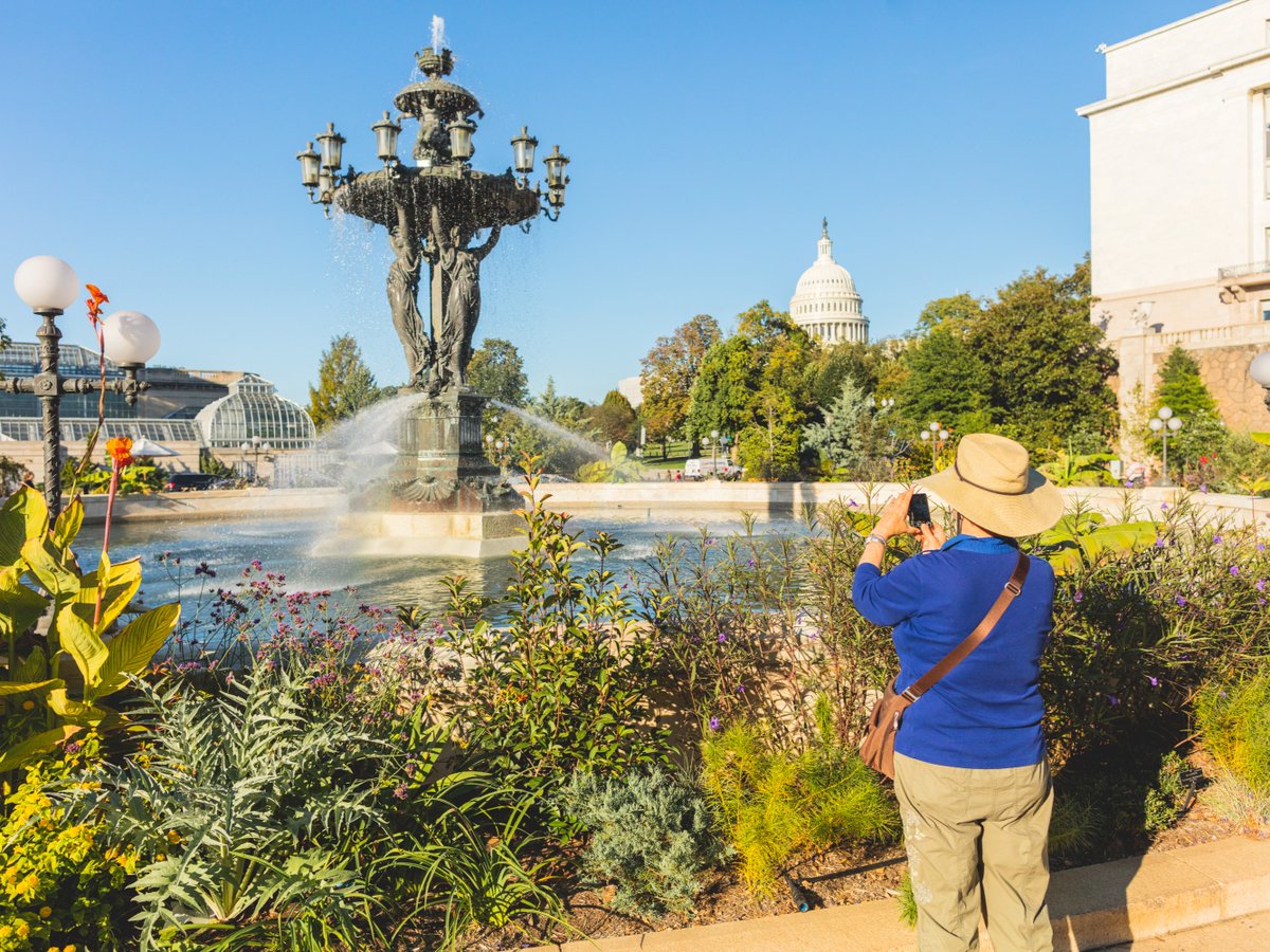 washingtondc's tweet photo. Turning 150 this year, the Bartholdi Fountain remains one of DC’s hidden gems, created by Frédéric Auguste Bartholdi before he designed the Statue of Liberty. 🇺🇸 ✨

📸 : @washingtondc  #Only1DC #DC250 https://t.co/FWC7dHIHwH