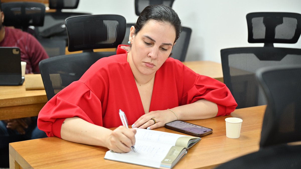 MMujerRD's tweet photo. Realizamos la jornada de inducción del Comité de Transversalización de Género, un espacio orientado a fortalecer la articulación institucional y consolidar la incorporación del enfoque de igualdad en los procesos estratégicos, técnicos y administrativos del Ministerio de la Mujer.

#MMujerRD #IgualdadDeGénero