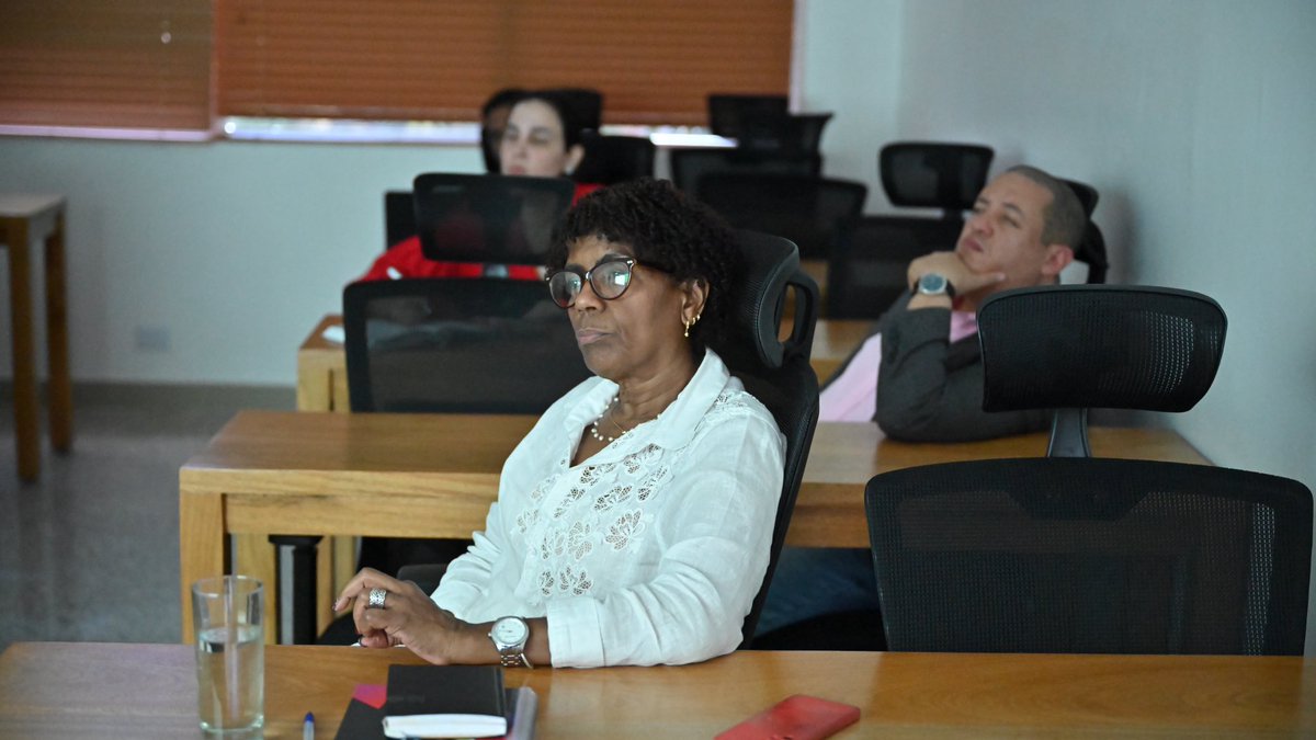 MMujerRD's tweet photo. Realizamos la jornada de inducción del Comité de Transversalización de Género, un espacio orientado a fortalecer la articulación institucional y consolidar la incorporación del enfoque de igualdad en los procesos estratégicos, técnicos y administrativos del Ministerio de la Mujer.

#MMujerRD #IgualdadDeGénero