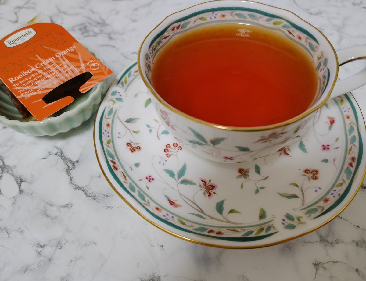 rose tea tweet media
