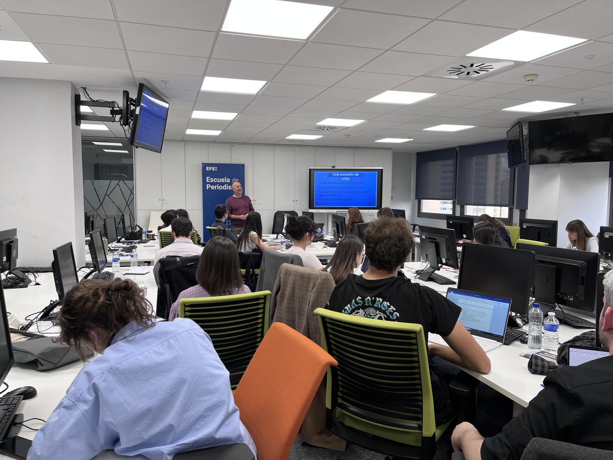 EFE Escuela tweet media