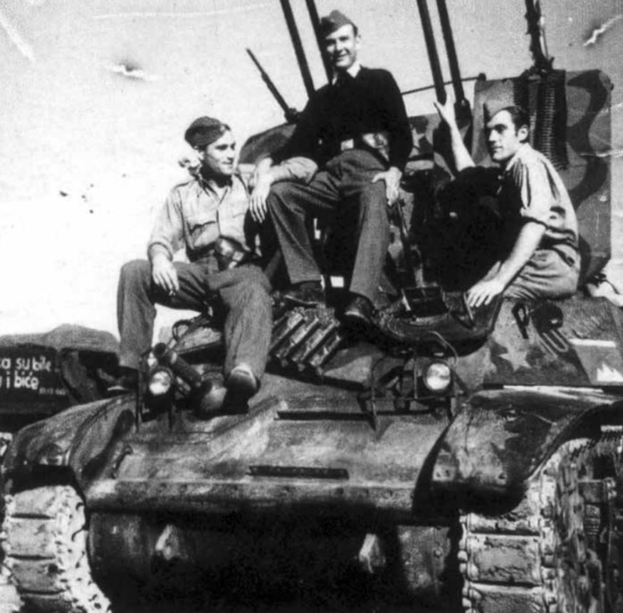 KrypTanko's tweet photo. Today’s “Odd Tank” is the Yugoslavian Partisan ‘M3A3 Flakvierling 38’
Another one of the M3A3’s in the Partisan’s arsenal was modified into a self propelled anti-air gun using a caltured German Flakvierling 38 anti-air gun.
It is noted in the Tank’s Encyclopedia article written by Marko Pantelic that the German air force was largely decimated by this point in WW2 so the Flak Stuarts were used against infantry.
The Flakvierling 38 consists of four 20mm autocannons.