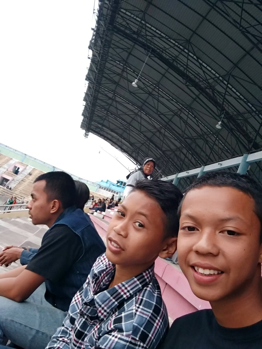 Penerbang UFO tweet media