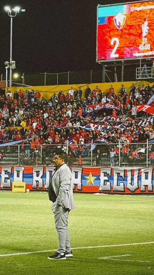 decofortiz's tweet photo. Atención, #EsOficial, 

El Nacional tendrá una nueva edición de la Noche Roja 2026, en la cual el club busca recaudar la mayor cantidad de dinero para poder cancelar la deuda con Omar 'El Turco' Asad. 

El evento contará con artistas identificados con la institución criolla; aún no se define el rival ni la fecha del evento, pero el mismo será en Quito.