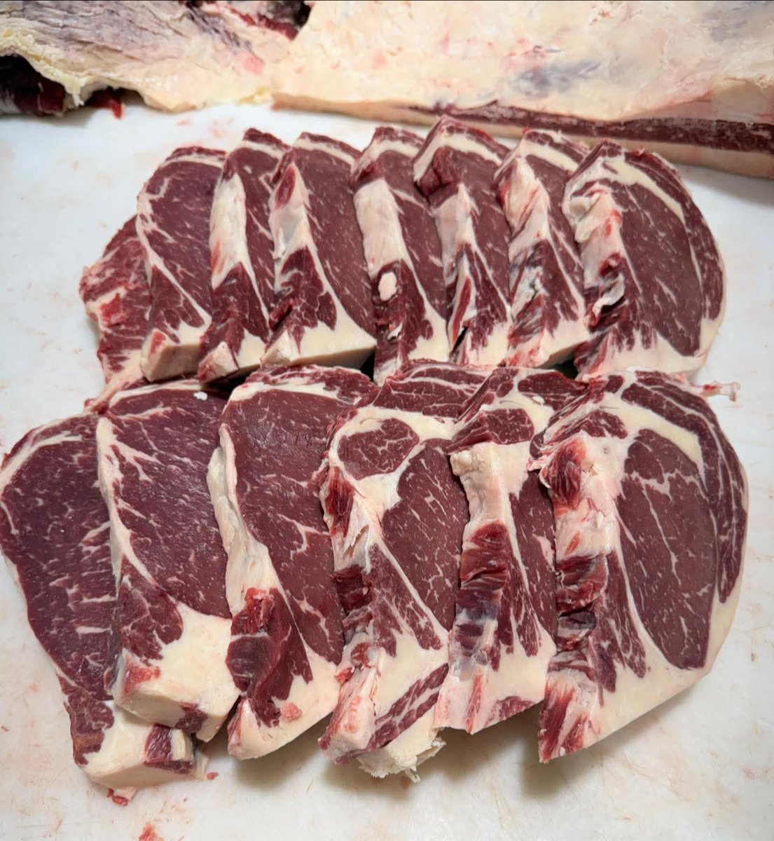 justoanne's tweet photo. @snrgoodman next  time call  0720249090 for  fresh cut at a friendly  price  650 per kg Plus  free delivery to your  doorstep https://t.co/69g8kkBkZo