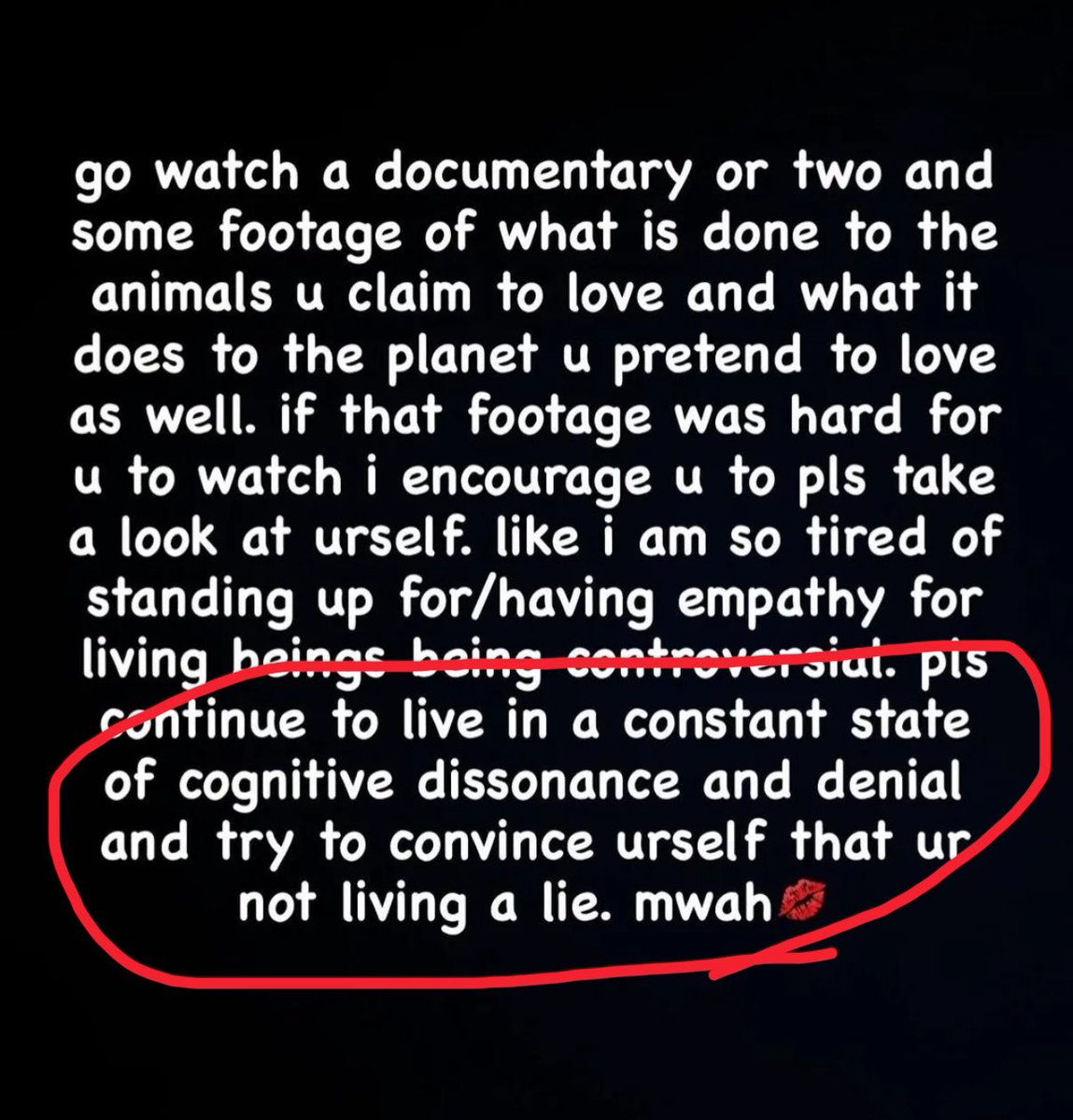 Jex2802's tweet photo. @honeymoonhrts @JIMINSPOGOSTICK @feminnomenon What isn’t clocking here. That last sentence is pathologizing. Can you read?
She is saying if you watch the footage and still think u can eat meat and love animals (ie if you disagree w her opinion), it’s a cognitive defect as opposed to being just a different perspective. https://t.co/58ctMCJLP3