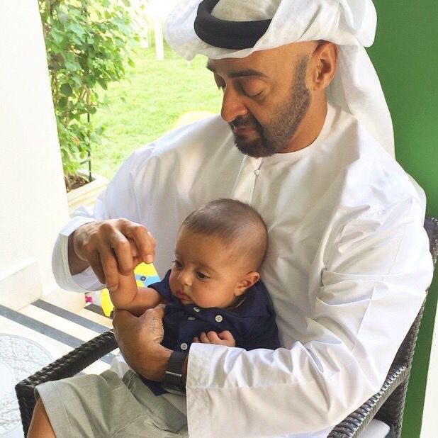 damoa_alsamt's tweet photo. مـن أجـمـل الـصـور لـ
سـيـدي #بوخالد ♥️🇦🇪 https://t.co/en0cBAle36