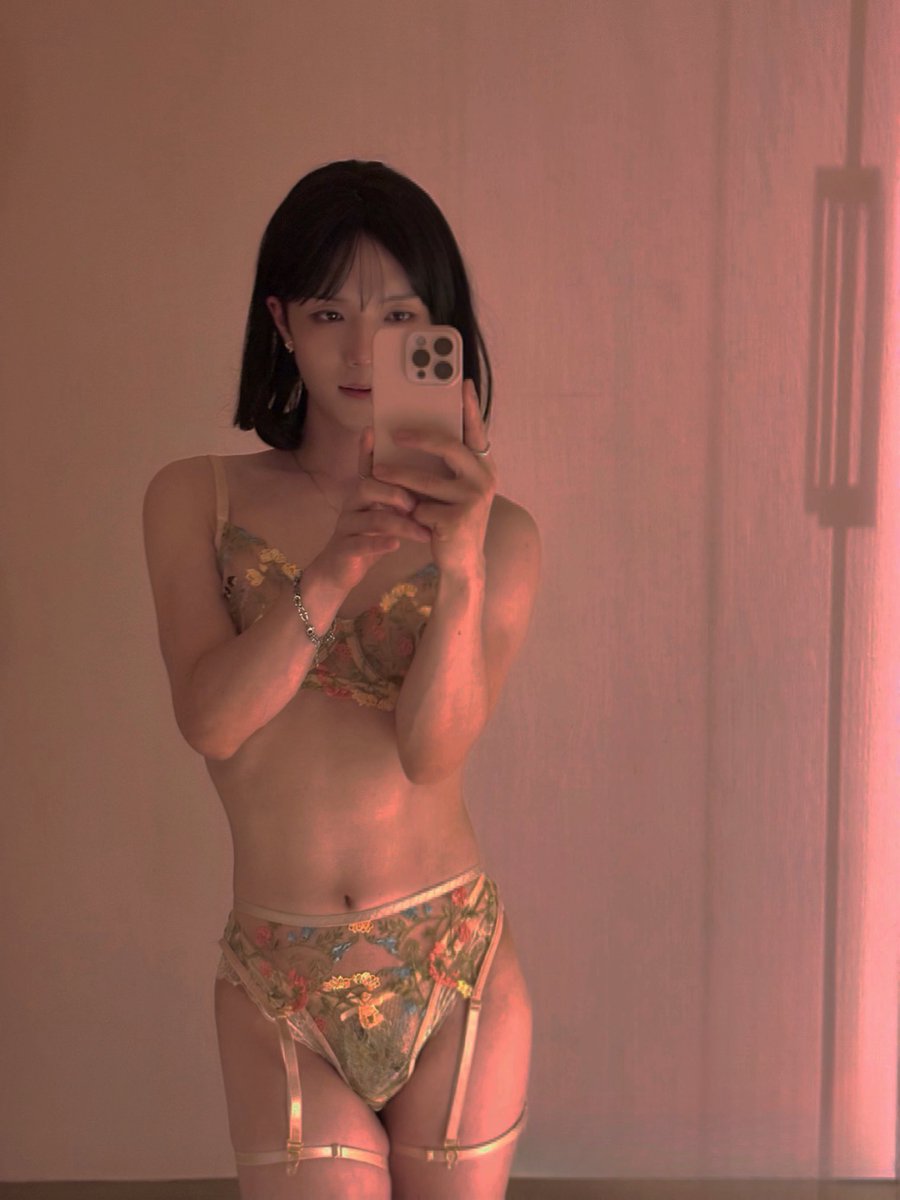 Baby__sj07's tweet photo. 어쩌면 내 키가 작은 게 축복이었을지도,
라고 요즘 생각이 많이 든다
#cd #crossdresser #femboy #ladyboy #dailylook #男の娘 https://t.co/mXDbzoXghH