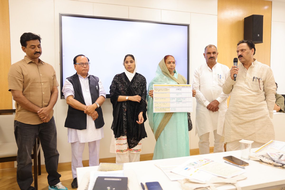 UTRI_upgov's tweet photo. जनाग्रह के सहयोग से UTRI द्वारा नगरीय निकायों के मा० अध्यक्षगण के क्षमता संवर्धन हेतु आयोजित कार्यशालाओं के क्रम में आज सहारनपुर, मेरठ एवं मिर्जापुर मंडल के जनप्रतिनिधियों के प्रशिक्षण कार्यक्रम का शुभारंभ हुआ।
#UTRI #UrbanDevelopment https://t.co/MgN6xVNIAq