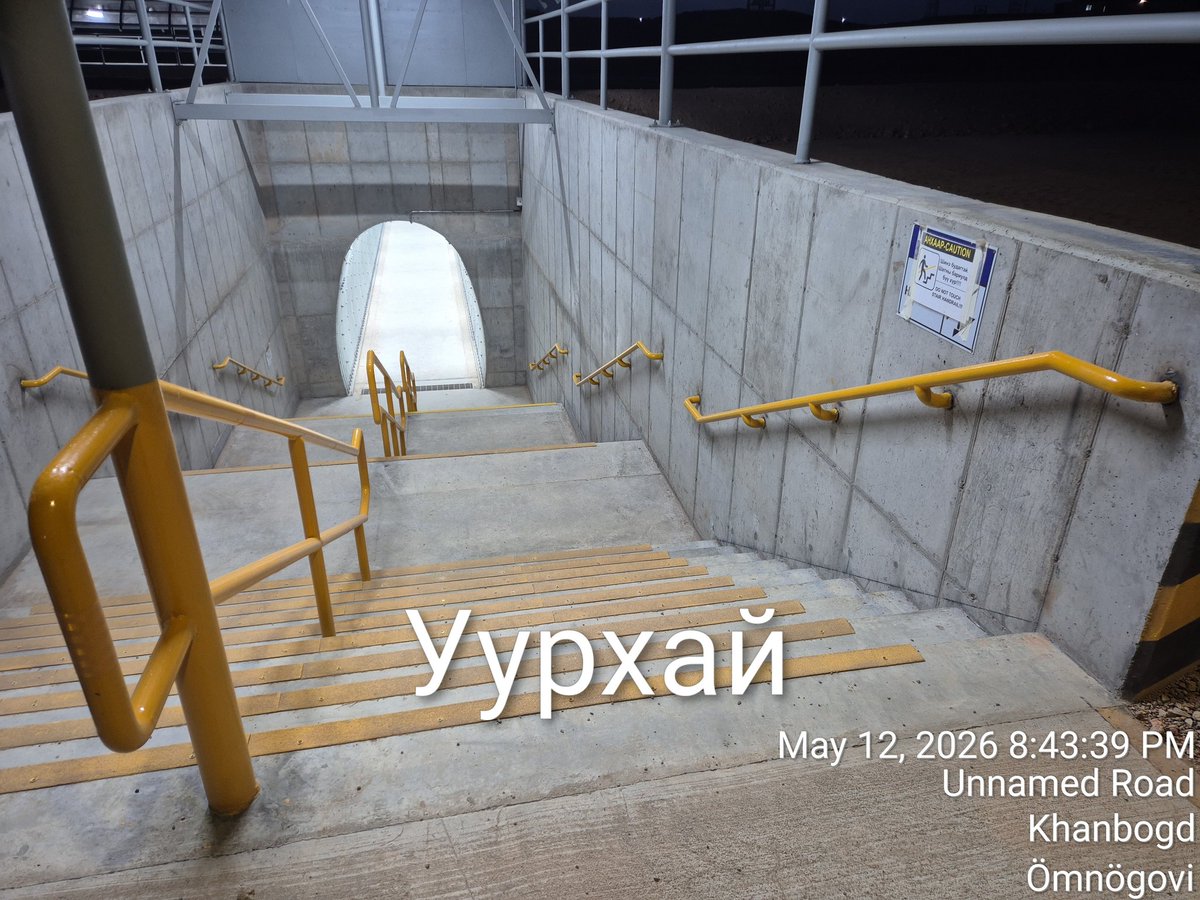 OtgonbayarOch's tweet photo. Нүхэн гарц:
- Улаанбаатарт
- Уурхайд https://t.co/WiwIr3Uhcm