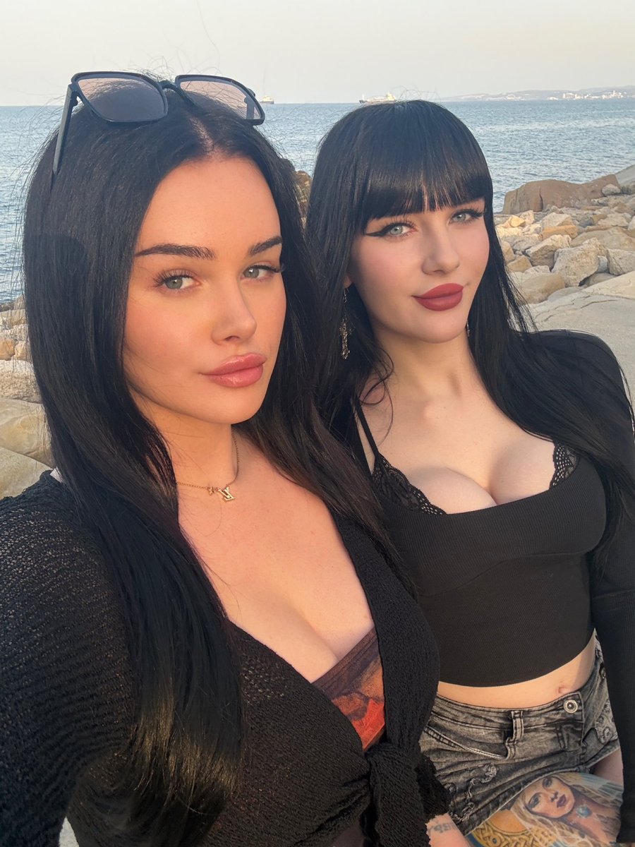 trans1winter's tweet photo. Two trans girls are always better than one!💅🏳️‍⚧️ https://t.co/Vi3PhYXkKc