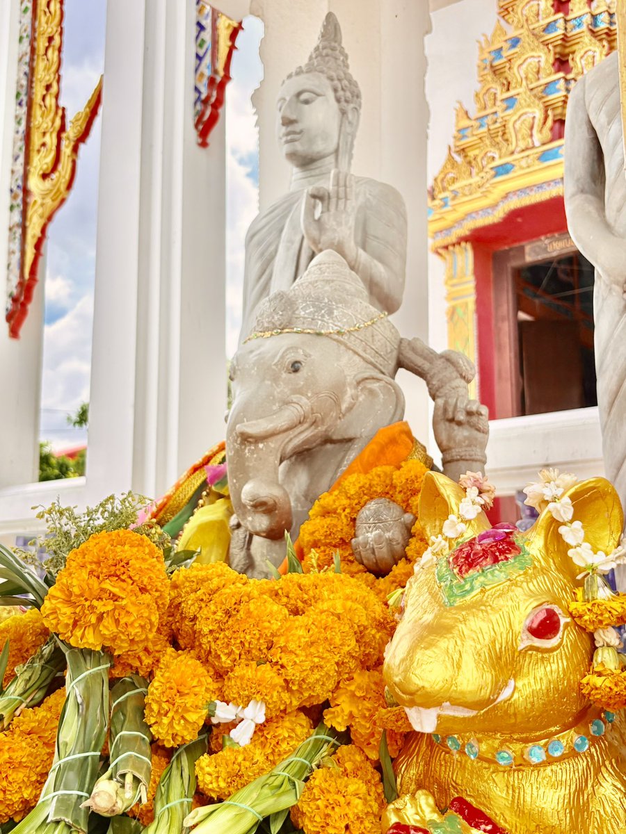 ธูปประทานทรัพย์ tweet media
