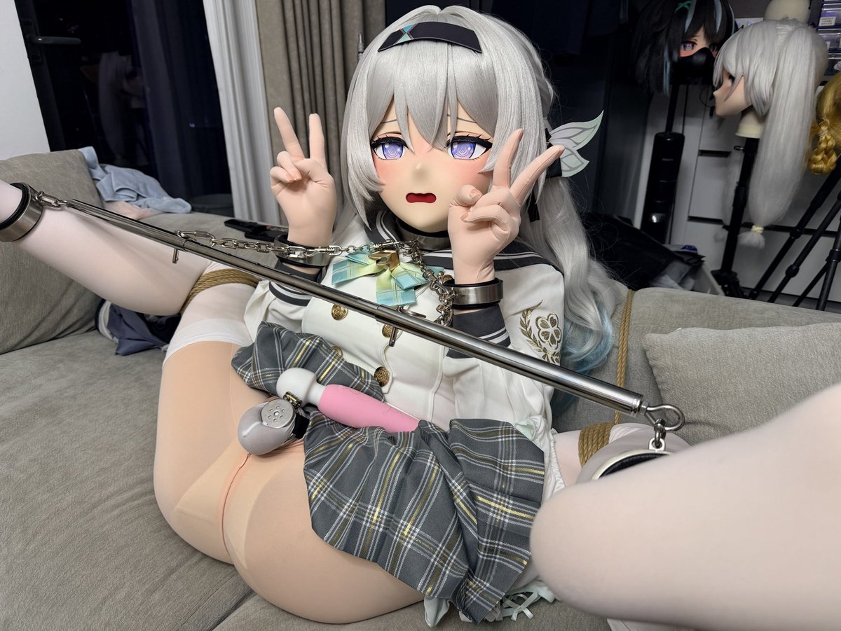 Firefly_6256's tweet photo. 呜啊小小萤任务失败被绑起来捆住了😭
#kigurumi #流萤 https://t.co/534lkBOZmn