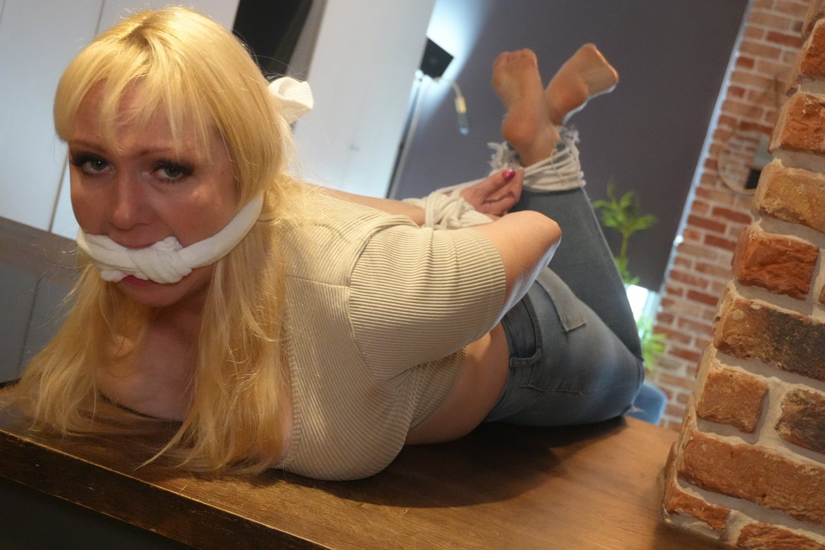 FrenchBondage tweet media