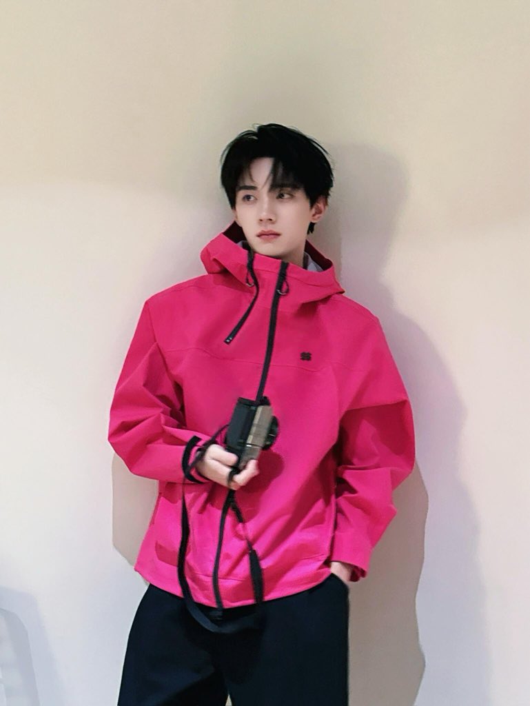 쿠크 tweet media