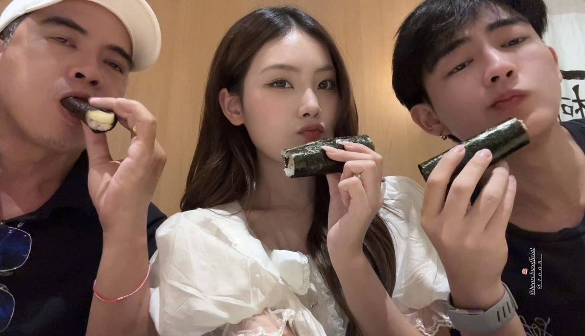 ฮมบ๊วย - slow tweet media