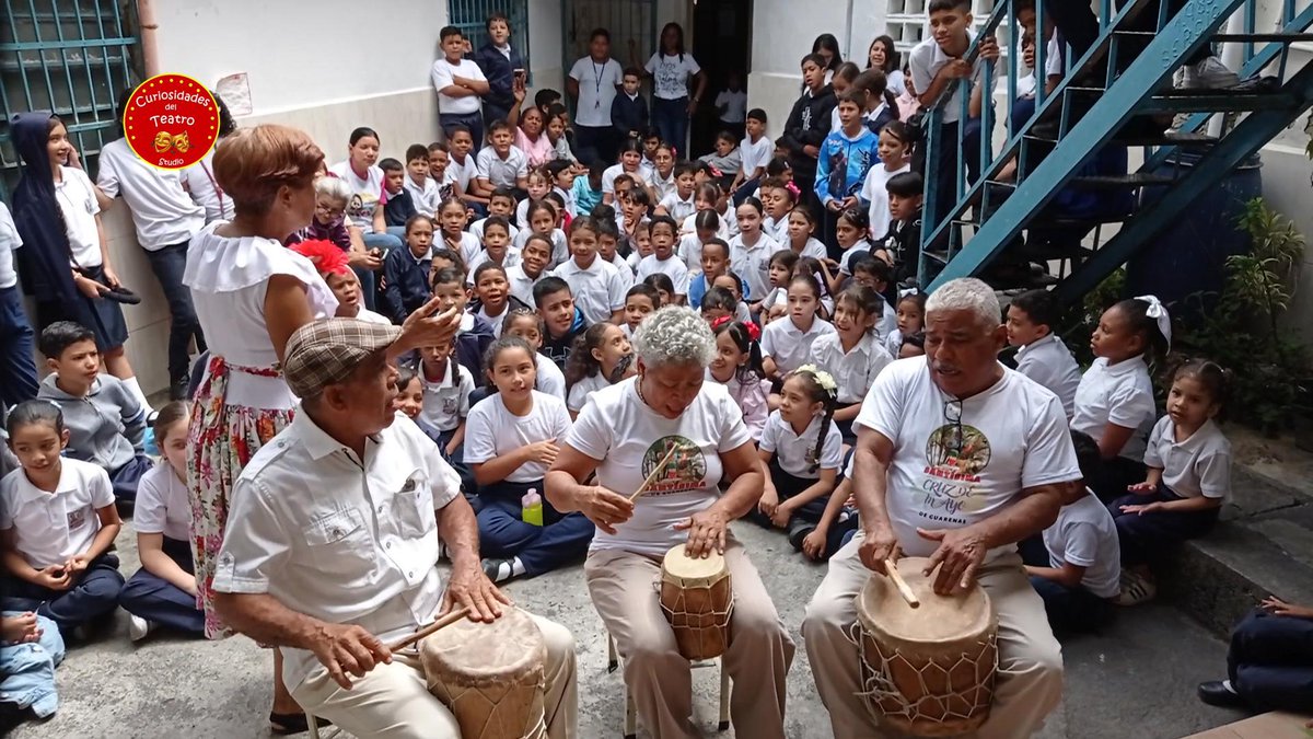 CuriosoTeatro's tweet photo. ¡La tradición se encuentra con la historia! 🇻🇪 Descubre el vínculo oculto entre la Santísima Cruz de Mayo y la EBE José Antonio Páez. Un relato que define nuestra identidad. 🧵👇

#Sucesos #Nacionales #Venezuela #Caracas #Mayo

https://t.co/KgV1qKc3OW https://t.co/EyfllJ2MDs