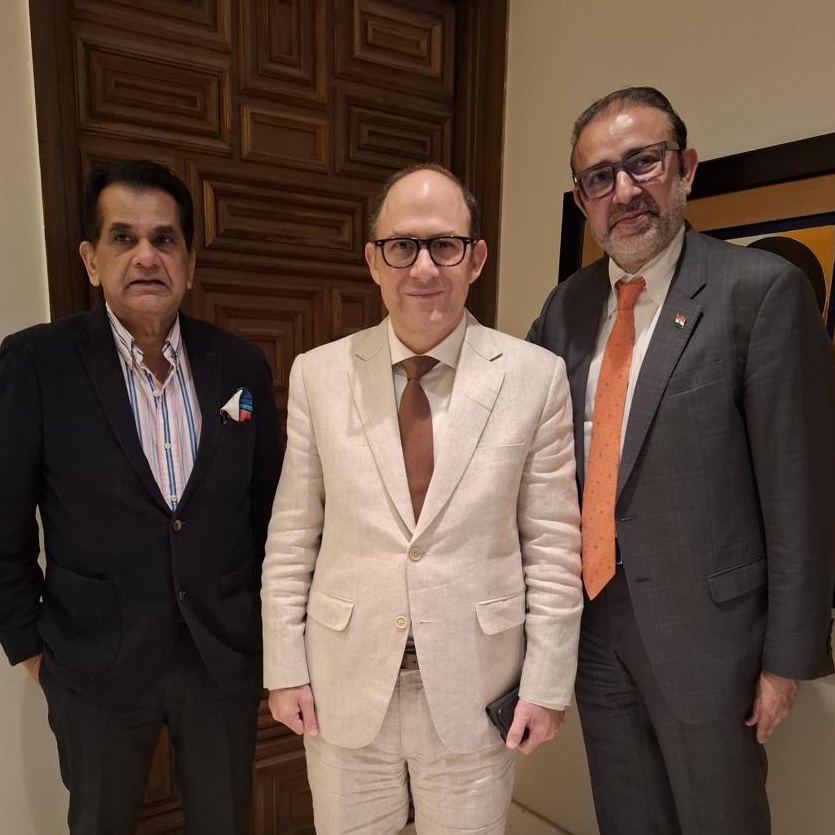 CaucinoMariano's tweet photo. Grateful to Sharuk Passi and Amitabh Kant for hosting me today. Great conversation on the Argentine-Indian relations and world affairs. @amitabhk87 https://t.co/kodJrDKSAd