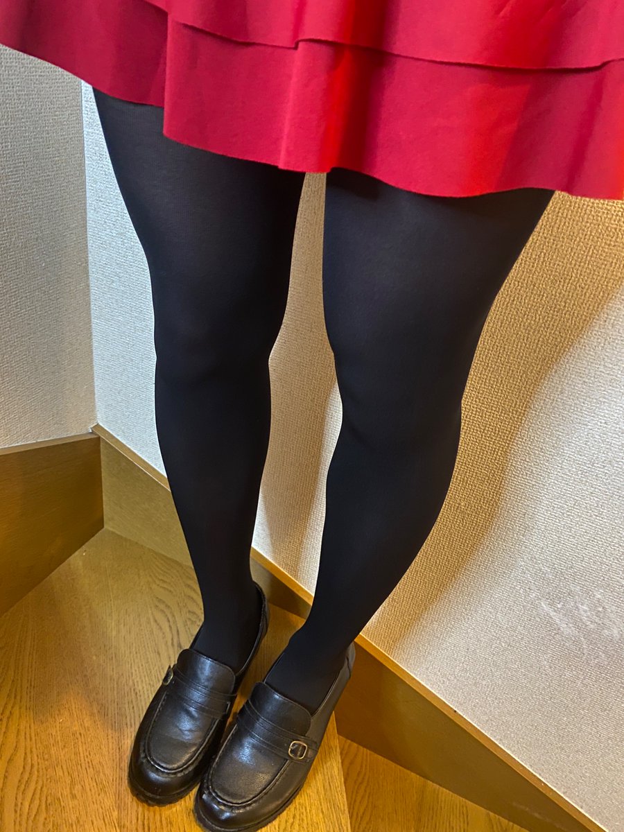 sera__army's tweet photo. 今夜は黒い脚 https://t.co/FaGBIMhcO6