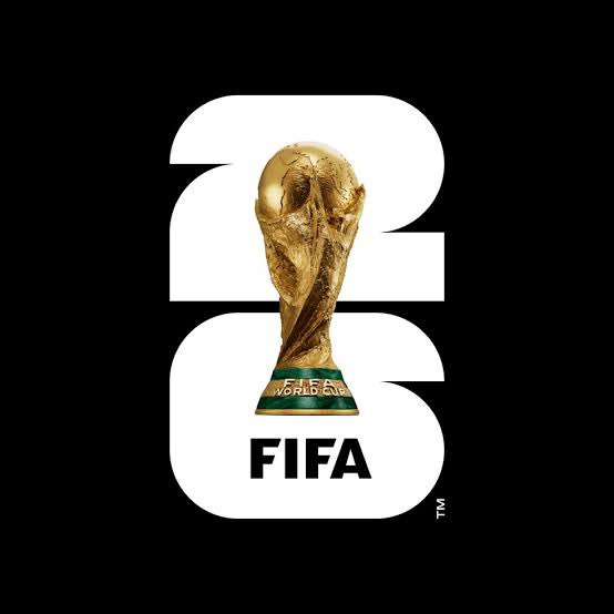 LARGOESPN's tweet photo. A seleção da Gana está pensando em convocar 3 jogadores do campeonato local para a Copa do Mundo e o motivo é MUITO interessante! 🇬🇭💰

💵 Para cada jogador convocado, a FIFA pagaria cerca de US$ 11 MIL por dia ao clube do atleta.

Mesmo se Gana cair ainda na fase de grupos, cada clube poderia receber aproximadamente US$ 250 MIL.

Em ligas africanas, esse valor pode mudar COMPLETAMENTE a realidade financeira de um clube.

Além de fortalecer os times locais, isso também poderia ajudar o futebol ganês no longo prazo 🇬🇭🔥

Via @nahuelzn