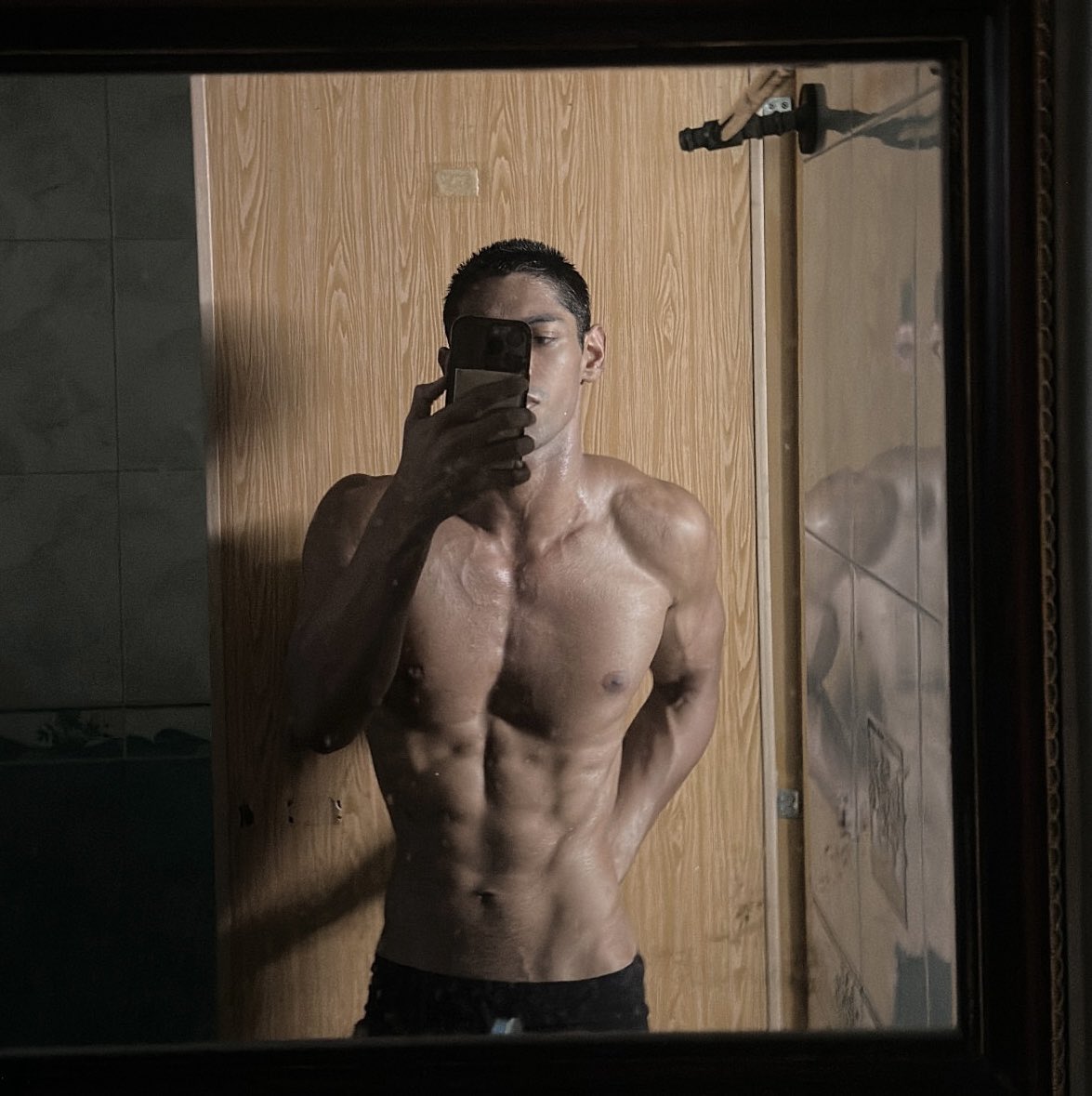 itboyposting's tweet photo. insane body card https://t.co/smdCaE2Kx0
