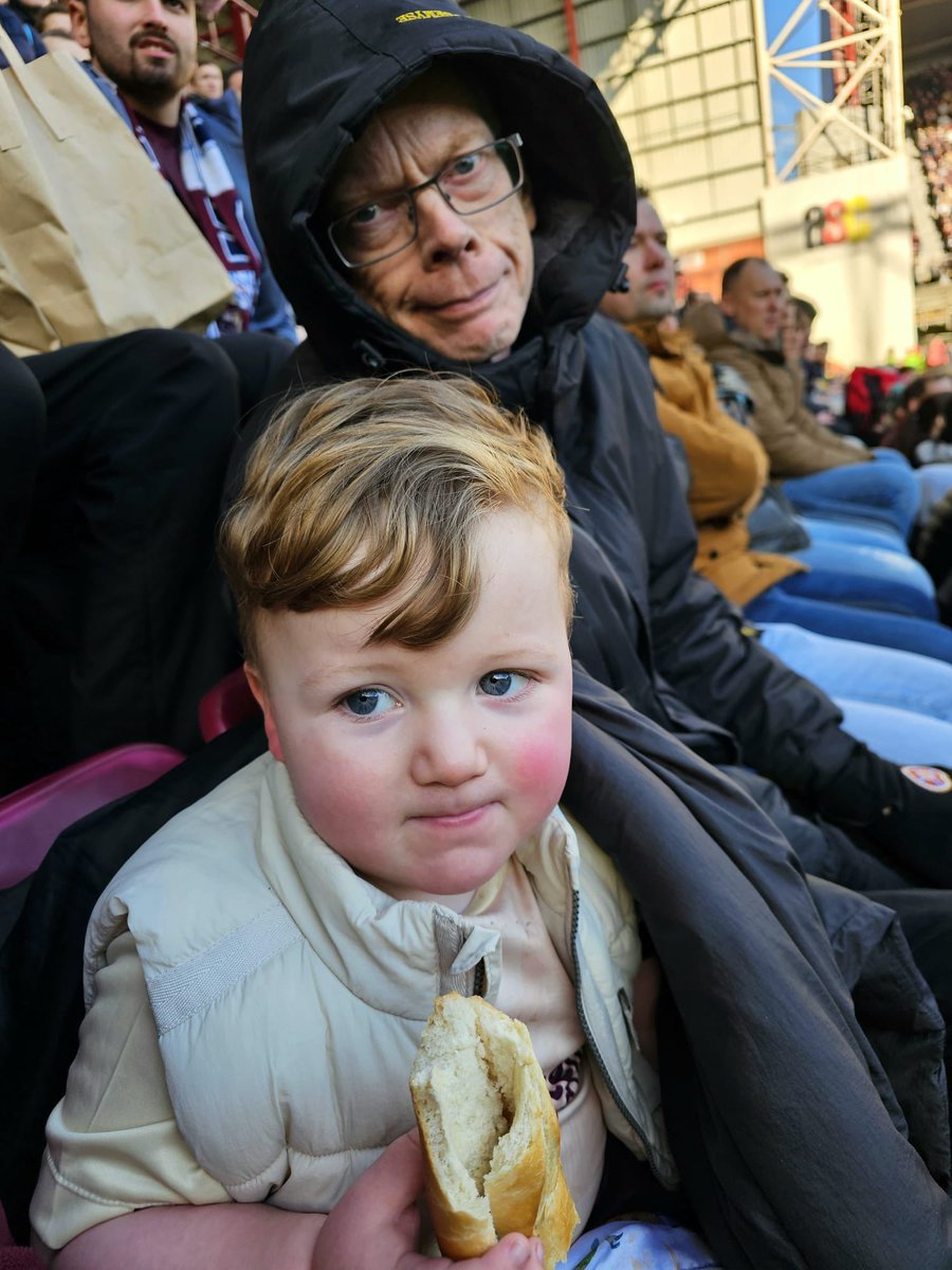 heartstaz_'s tweet photo. Emotional night tonight.   Have full belief we will get it over the line this week.  I know my old man is dancing watching us right now.  Forever my best memory having my 2 best friends at tynie.  Hope it can be done and dusted tonight 😅🇱🇻🇱🇻 https://t.co/7TmhbEQ9kI