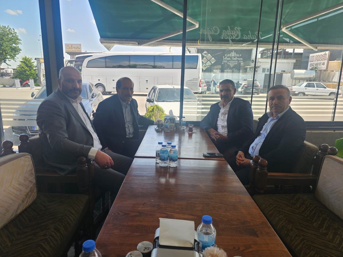 mehmetmogal63's tweet photo. İş İnsanı Emin Yetim bizleri ziyaret ettiler. 

Nazik ziyaretlerinden ötürü kendilerine teşekkür ederim.

@emin_yetim @sinanyavuz1961 @VedatKck https://t.co/S4cq4mzgMP