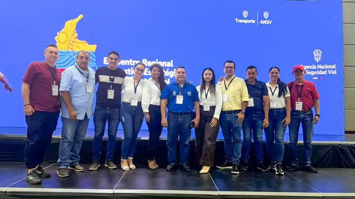 TransitoAcacias's tweet photo. 🚦Nuestra entidad hizo parte del Encuentro Regional de Gestión Estratégica para el Control del Tránsito y Transporte, convocado por la Agencia Nacional de Seguridad Vial, un espacio de fortalecimiento institucional e intercambio de estrategias para mejorar la seguridad vial. https://t.co/0Cjv0N7RsU