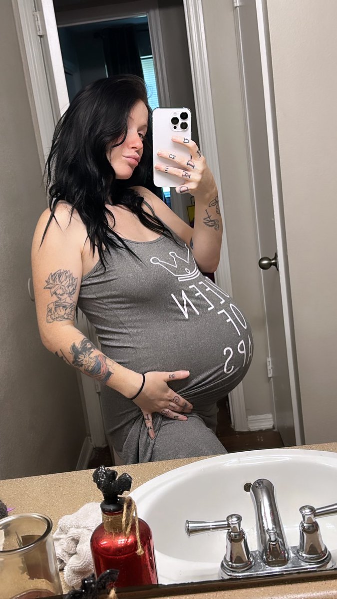 ChelseaSlayss tweet media