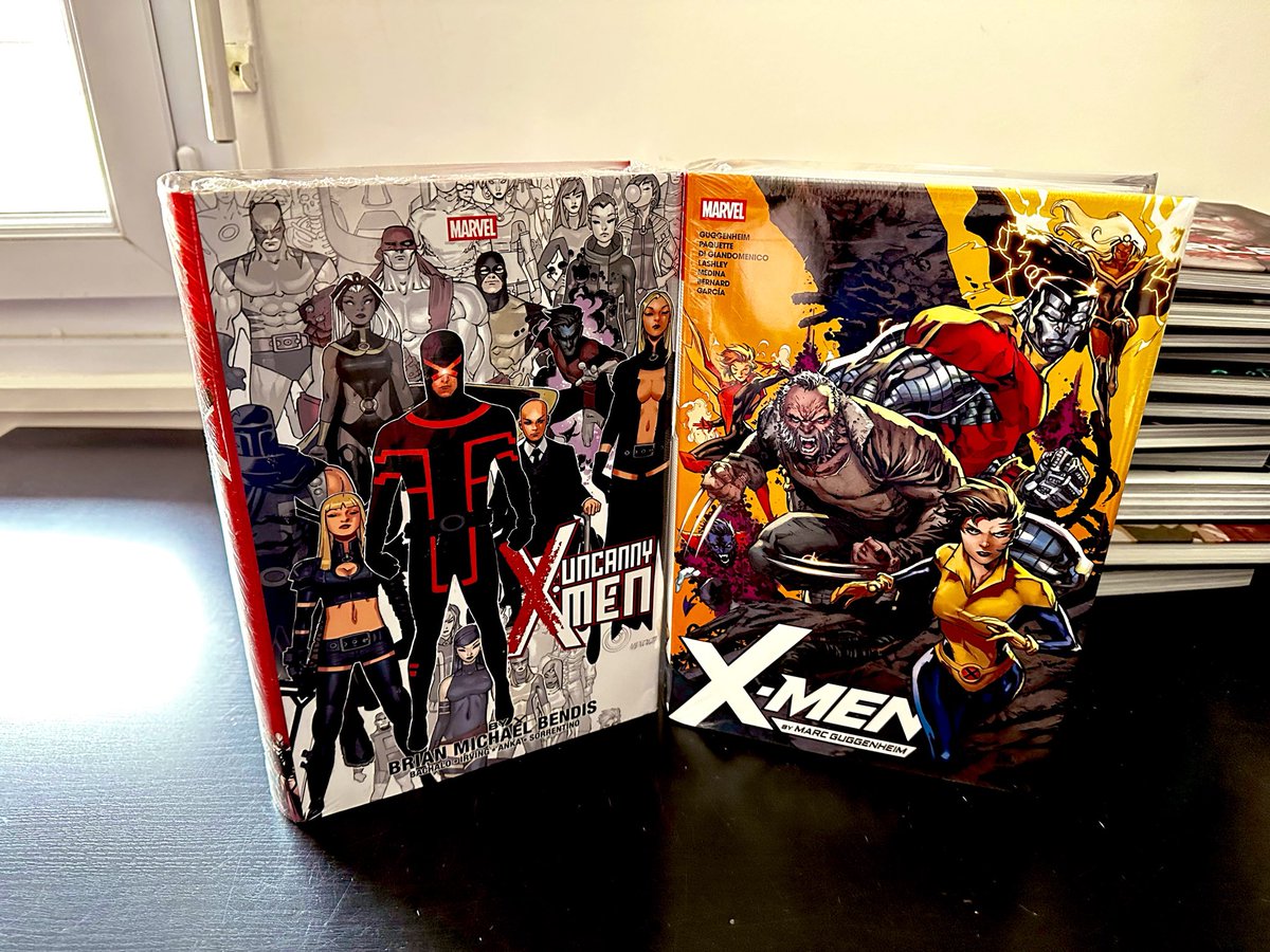 ELYisOKAY's tweet photo. Grosse réception comics avec des omnibus venant des soldes B2G1 de chez @waltscomicshop.
En supplément la toute première variante sortie pour un omnibus DC par @JorgeJimenezArt sur le Batman de @zdarsky https://t.co/TZOmQIfNa4