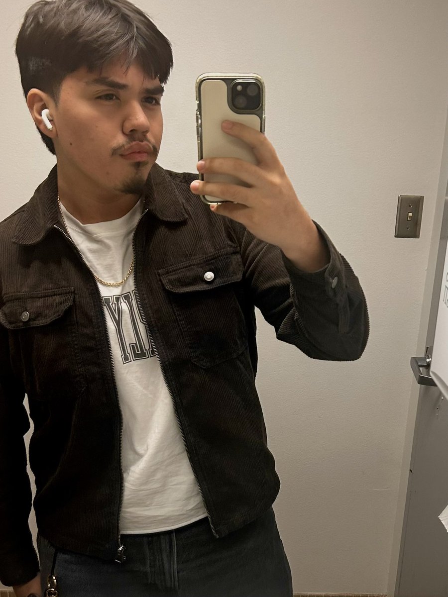 xxxbardxxx's tweet photo. Any #htx #nsfwtwt moots
- down to play games (league of legends, overwatch, deadlock) 
- 21
-dms open send pic and age
-always down to meet and hangout 
Maybe link 
#mlm #gaytwt https://t.co/GkfDdvC8jP