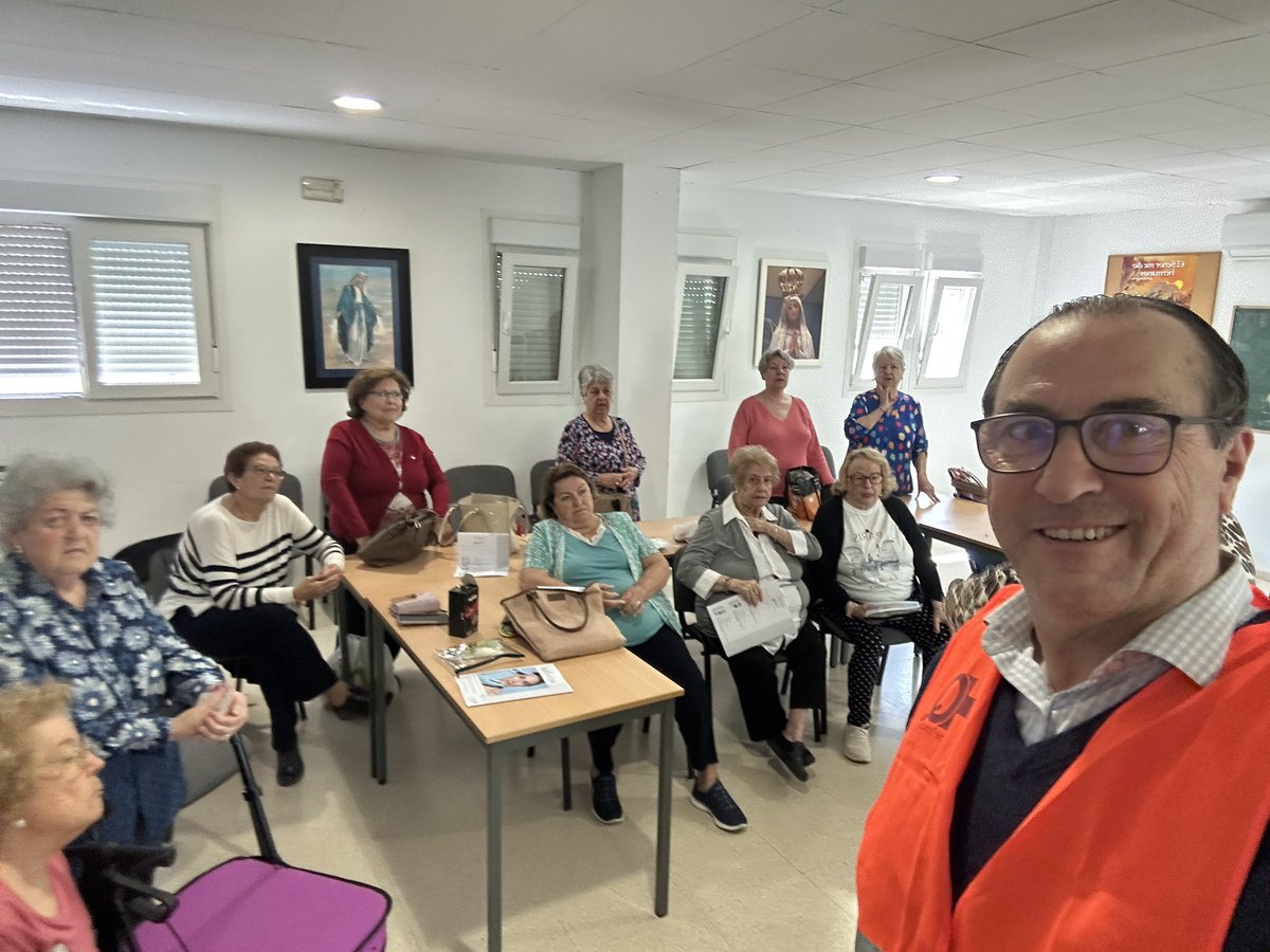 MasQFarmacia's tweet photo. Durante los próximos 2 meses impartiremos talleres de cuidado de la piel y fotoprotección para personas mayores de Cáritas y Fund Prodean, promoviendo prevención, autocuidado y envejecimiento saludable.
Por segundo año contamos con la colaboración de Gema Herrerías y Lab Lavigor https://t.co/odsiwiGSpW