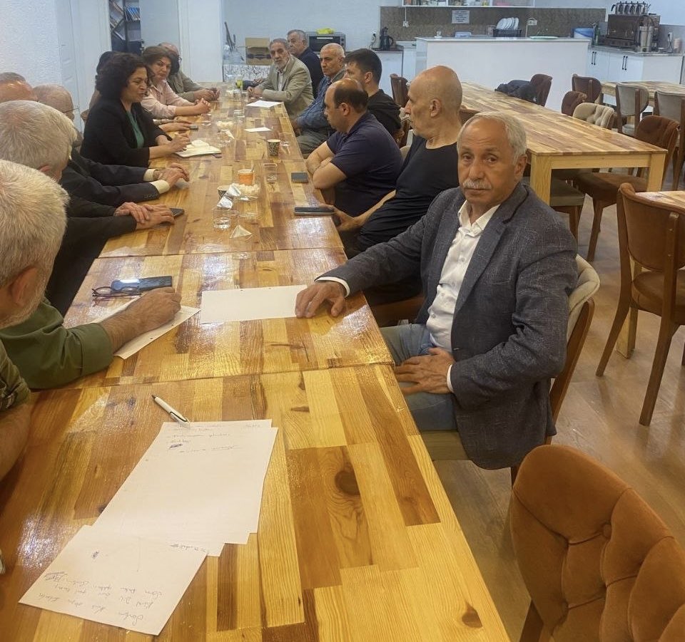 dempartistanbul's tweet photo. İl Eş Başkanımız Arife Çınar ve yöneticilerimizle birlikte DGD Federasyonu bünyesinde bulunan dernek başkanlarıyla bir araya gelerek 16 Mayıs Cumartesi günü saat 19.00’da Kadıköy Süreyya Operası önünde gerçekleştireceğimiz, Barış İçin Bir Adım At yürüyüşüne çağrıda bulunduk.

Toplumsal barış ve demokrasiyi  inşa etmenin tek yolu birlikte mücadele etmek ve alanlarda demokrasiye ses vermekten geçer.