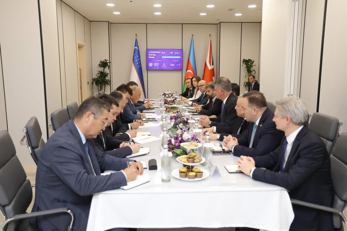 BAslanbayli's tweet photo. As part of the “Oil and Gas of Uzbekistan” International Exhibition and Conference, SOCAR and bp held joint meetings with Jurabek Mirzamakhmudov, Minister of Energy of the Republic of Uzbekistan, and Sanginov Abdugani, Chairman of the Board of Uzbekneftegaz. https://t.co/jl0yLMsGK2