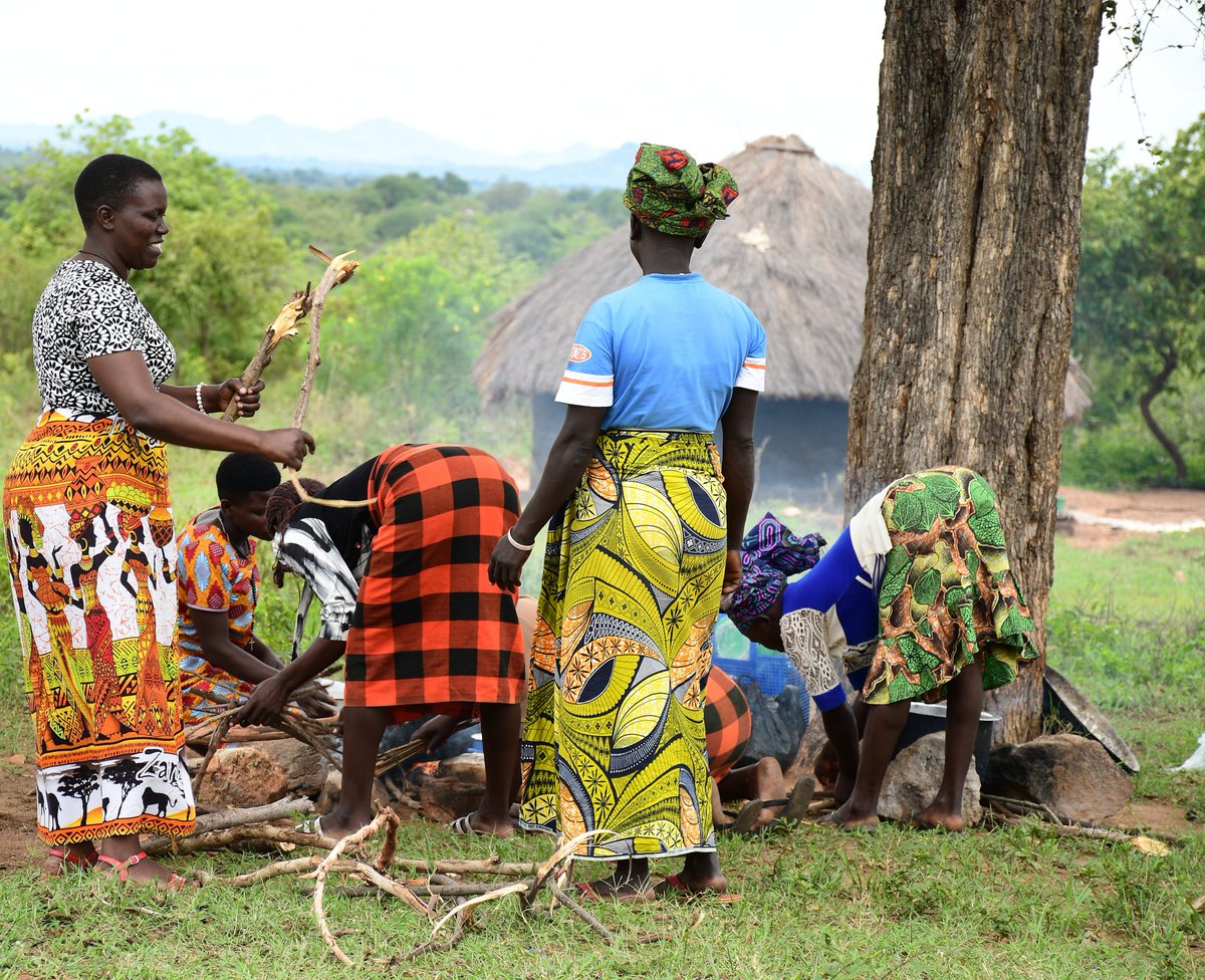 AFARD_UG's tweet photo. Healthy harvests require healthy families. In Nebbi, the CREMOV project dialogue helped men and women link climate action with home health. Households are now building cookstoves, planting trees, and sharing roles to prevent violence and ensure better nutrition. 
#CREMOV #Nebbi https://t.co/Nqt8te73mq